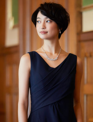 TWEED DRESS(ツイードドレス)のダークネイビーロングドレス・クレープ素材 |T-1509-DNYの上半身正面画像です。