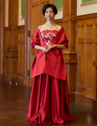 TWEED DRESS(ツイードドレス)のダークレッドロングドレス・サテン|TB1786-1-DRDの全身正面ストール着用画像です。