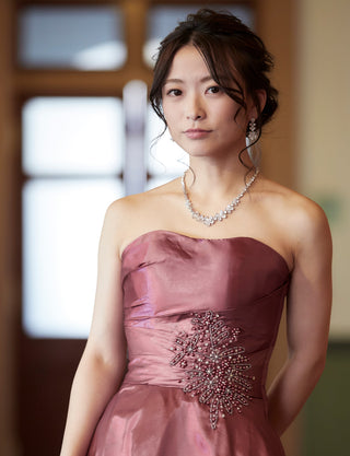 TWEED DRESS(ツイードドレス)のピンクローズロングドレス・タフタ|TH1432-1-PKRの上半身正面画像です。