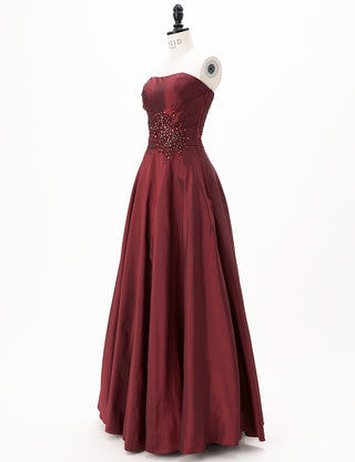 TWEED DRESS(ツイードドレス)のレッドブラックロングドレス・タフタ|TH1432-1-RBKのトルソー全身斜め画像です。