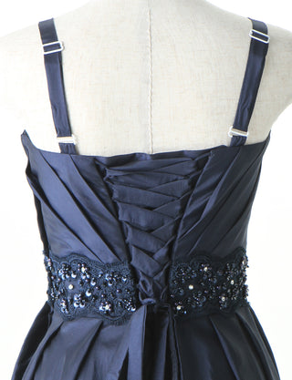 TWEED DRESS(ツイードドレス)のダークネイビーロングドレス・タフタ|TM1674-DNYのトルソー上半身背面画像です。