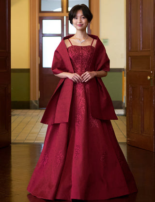 TWEED DRESS(ツイードドレス)のワインレッドロングドレス・ジャガード|TN2011-WRDの全身正面ストール着用画像です。