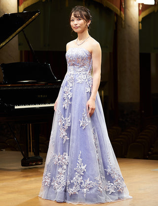 TWEED DRESS(ツイードドレス)のラベンダーグレーロングドレス・チュール|TN2024-LVGYの全身斜め画像です。