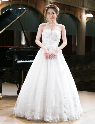 TWEED DRESS(ツイードドレス)のアイボリーロングドレス・チュール|TW1901-IVYの全身正面パニエ着用画像です。