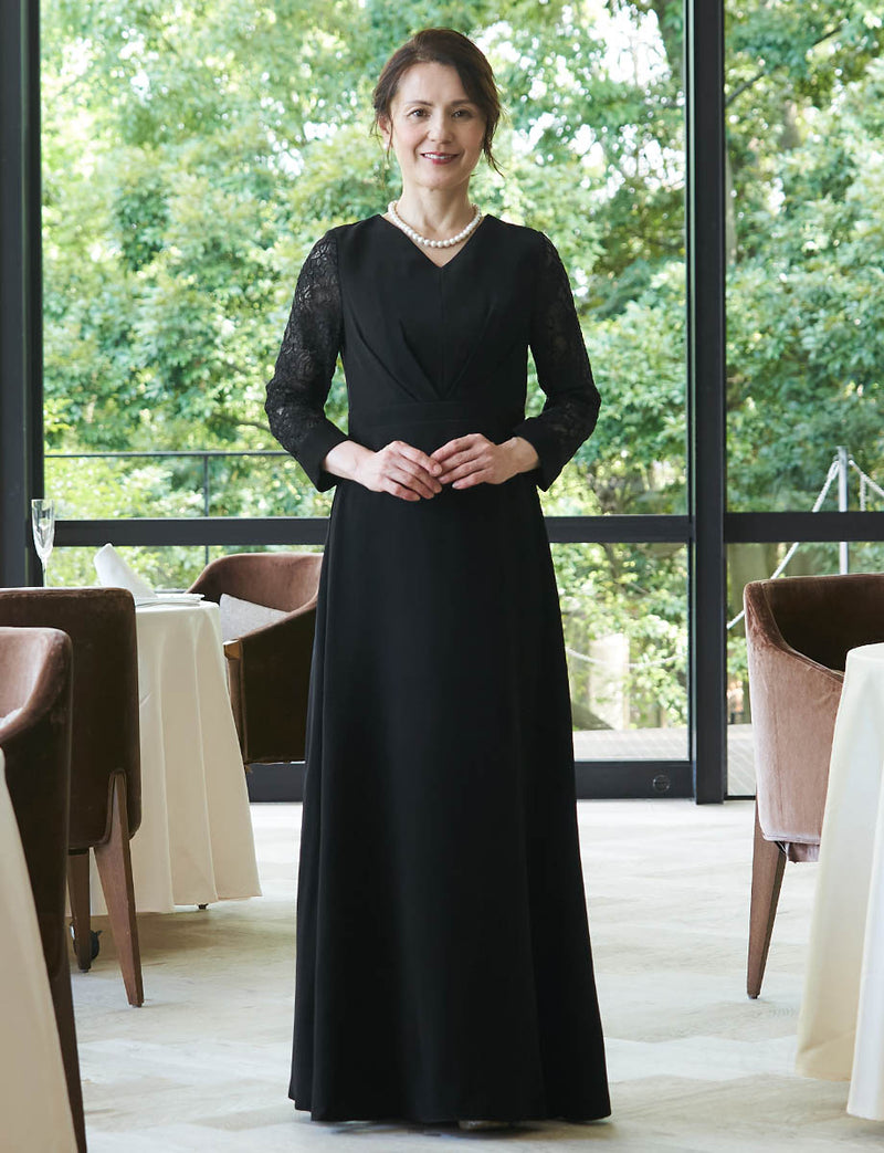 結婚式母親ドレス ブラック｜レース袖・Aライン・ロング丈・Vネック・50代〜60代向けマザードレス