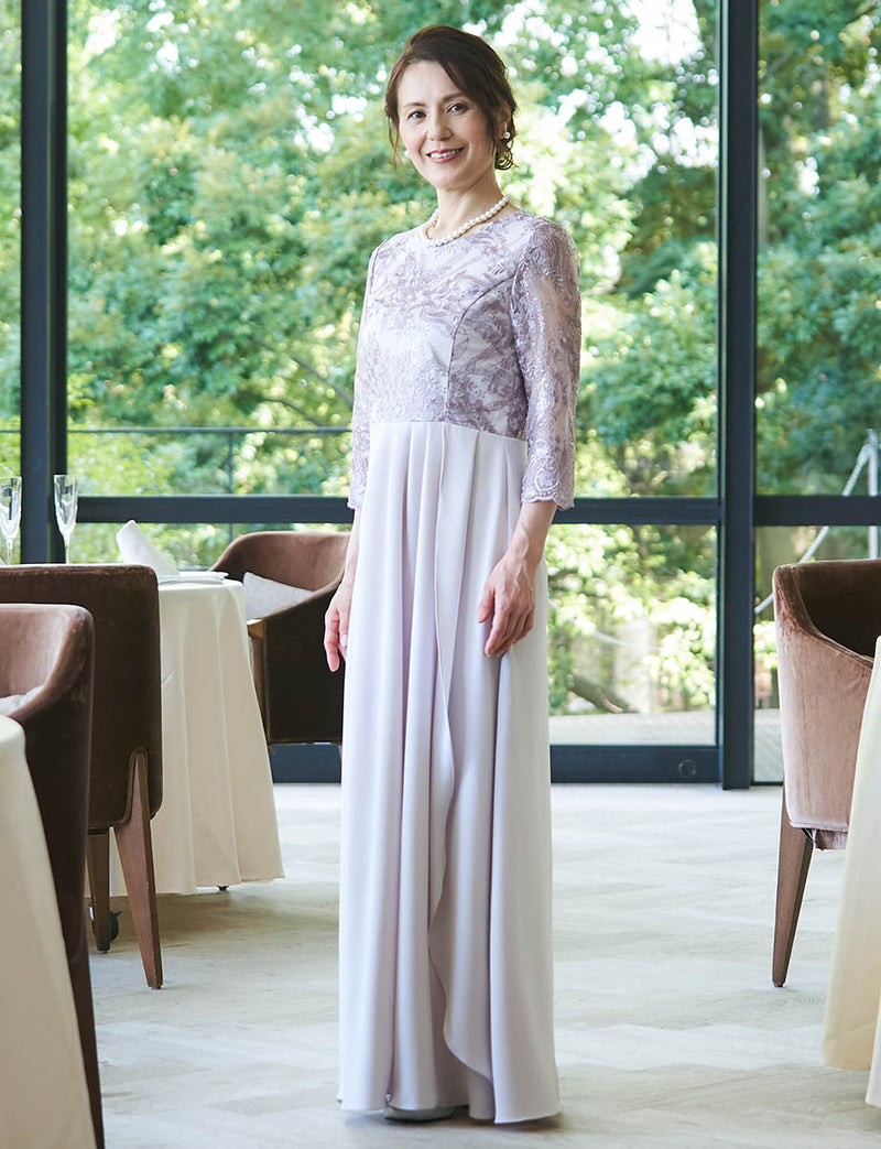 結婚式母親ドレス グレーベージュ｜スパンコール入り花柄レース身頃・Aライン・ロング丈・レース袖・50代〜60代向けマザードレス
