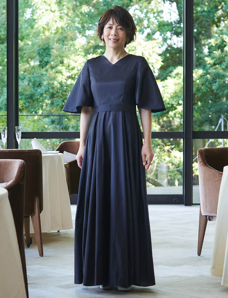 結婚式母親ドレス ダークネイビー｜タフタ生地・Aライン・袖付き・Vネック・ロング丈・50代〜60代向けマザードレス