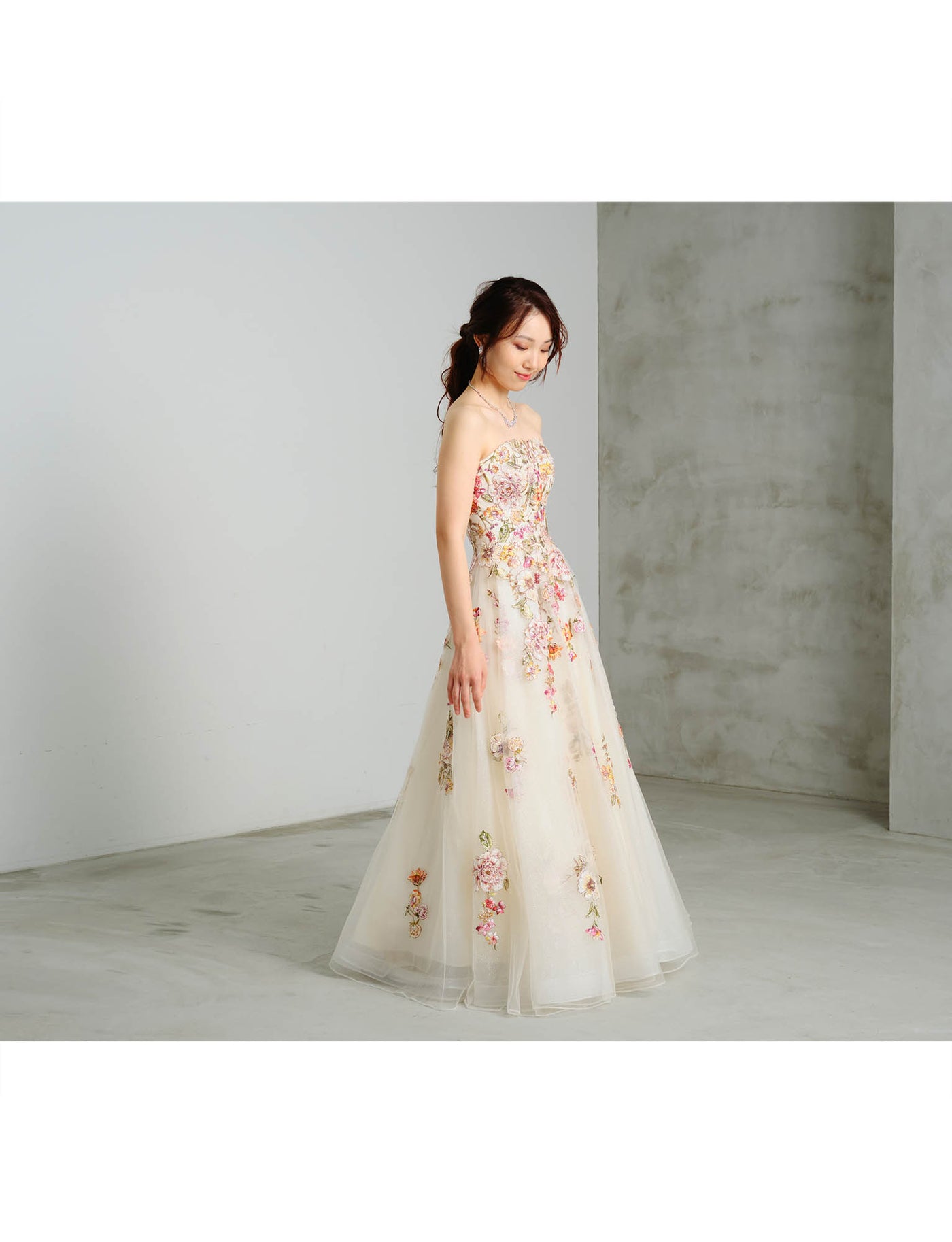 演奏会ドレス リサイタル アイボリー・花柄モチーフ×ビーズ装飾 A