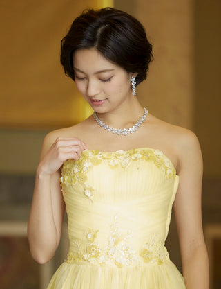 TWEED DRESS(ツイードドレス)のペールイエローロングドレス・チュール｜TB1703-PYWの上半身正面画像です。