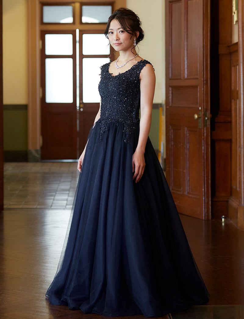 TWEED DRESS(ツイードドレス)のダークネイビーロングドレス・チュール｜TB1719-DNYの全身斜め画像です。