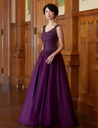 TWEED DRESS(ツイードドレス)のプラムロングドレス・チュール｜TB1719-PMの全身斜め画像です。