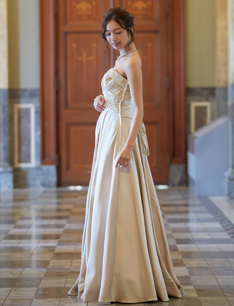TWEED DRESS(ツイードドレス)のシャンパンゴールドロングドレス・サテン｜TB1730-CGDの全身側面画像です。