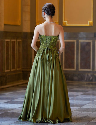 TWEED DRESS(ツイードドレス)のカーキロングドレス・タフタ｜TB1736-KIの全身背面画像です。
