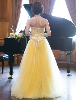 TWEED DRESS(ツイードドレス)のレモンイエローロングドレス・チュール｜TB1746-LYWの全身背面画像です。