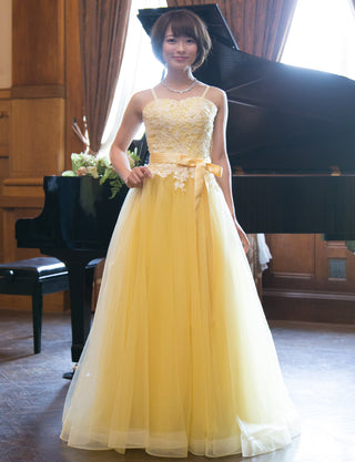 TWEED DRESS(ツイードドレス)のレモンイエローロングドレス・チュール｜TB1746-LYWの全身正面ストラップ着用画像です。