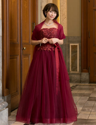 TWEED DRESS(ツイードドレス)のワインレッドロングドレス・チュール｜TB1746-WRDの全身正面ストール着用画像です。
