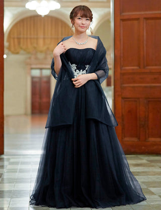 TWEED DRESS(ツイードドレス)のダークネイビーロングドレス・チュール｜TB1751-DNYの全身正面ストール着用画像です。