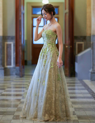 TWEED DRESS(ツイードドレス)のグリーンゴールドロングドレス・チュール｜TB1763-1-GNGDの全身斜め画像です。