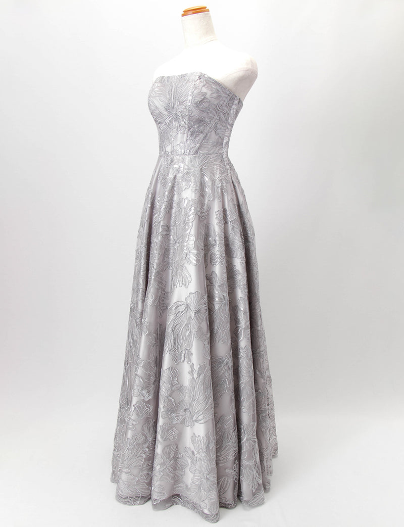 TWEED DRESS(ツイードドレス)のシルバーグレーロングドレス・チュール｜TD1811-SGYのトルソー全身斜め画像です。