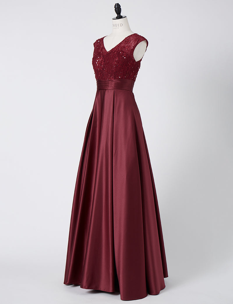 TWEED DRESS(ツイードドレス)のワインレッドロングドレス・サテン｜TD1812-WRDのトルソー全身斜め画像です。