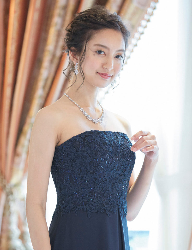 TWEED DRESS(ツイードドレス)のダークネイビーロングドレス・サテン｜TD1830-DNYの上半身斜め画像です。