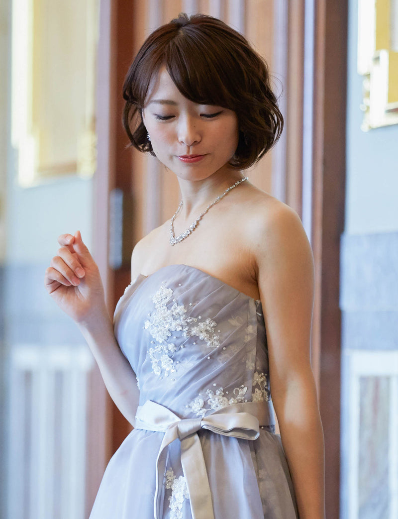 TWEED DRESS(ツイードドレス)のペールグレーロングドレス・オーガンジー｜TD1833-PGYの上半身斜め画像です。