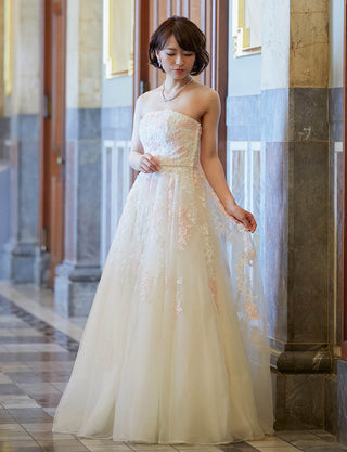 TWEED DRESS(ツイードドレス)のアイボリー×ピンクロングドレス・チュール｜TD1837-IYPKの全身斜め画像です。
