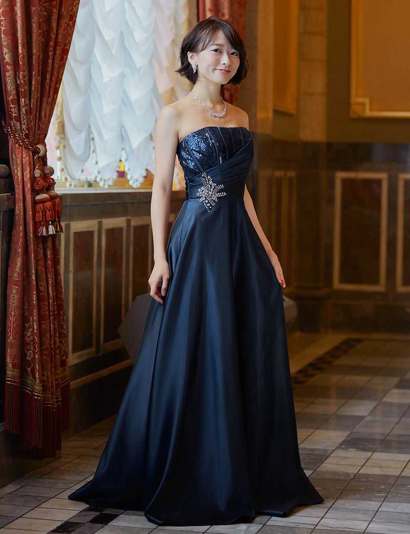 TWEED DRESS(ツイードドレス)のダークネイビーロングドレス・サテン｜TD1839-DNYの全身斜め画像です。
