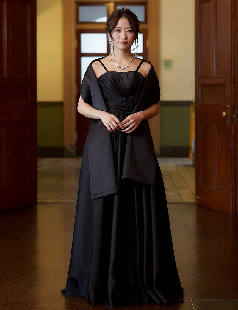 TWEED DRESS(ツイードドレス)のブラックロングドレス・サテン ｜TH1407-1-BKの全身正面ストール着用画像です。