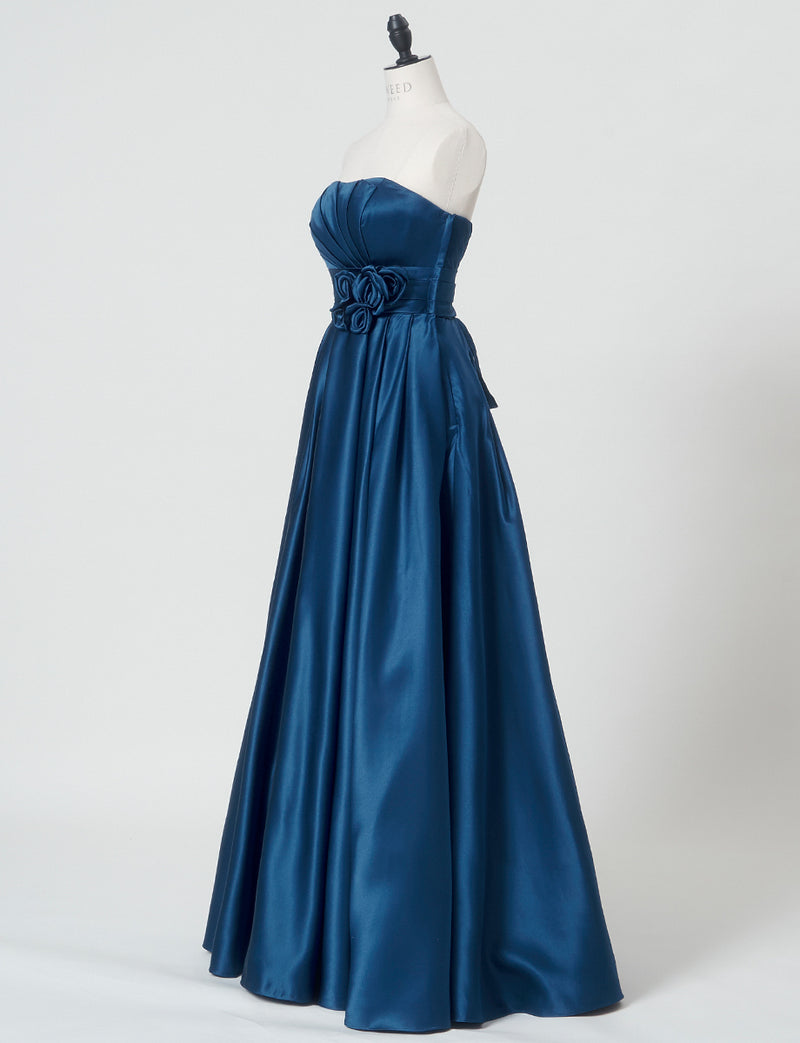 TWEED DRESS(ツイードドレス)のミッドナイトブルーロングドレス・サテン ｜TH1407-1-MBLのトルソー全身斜め画像です。