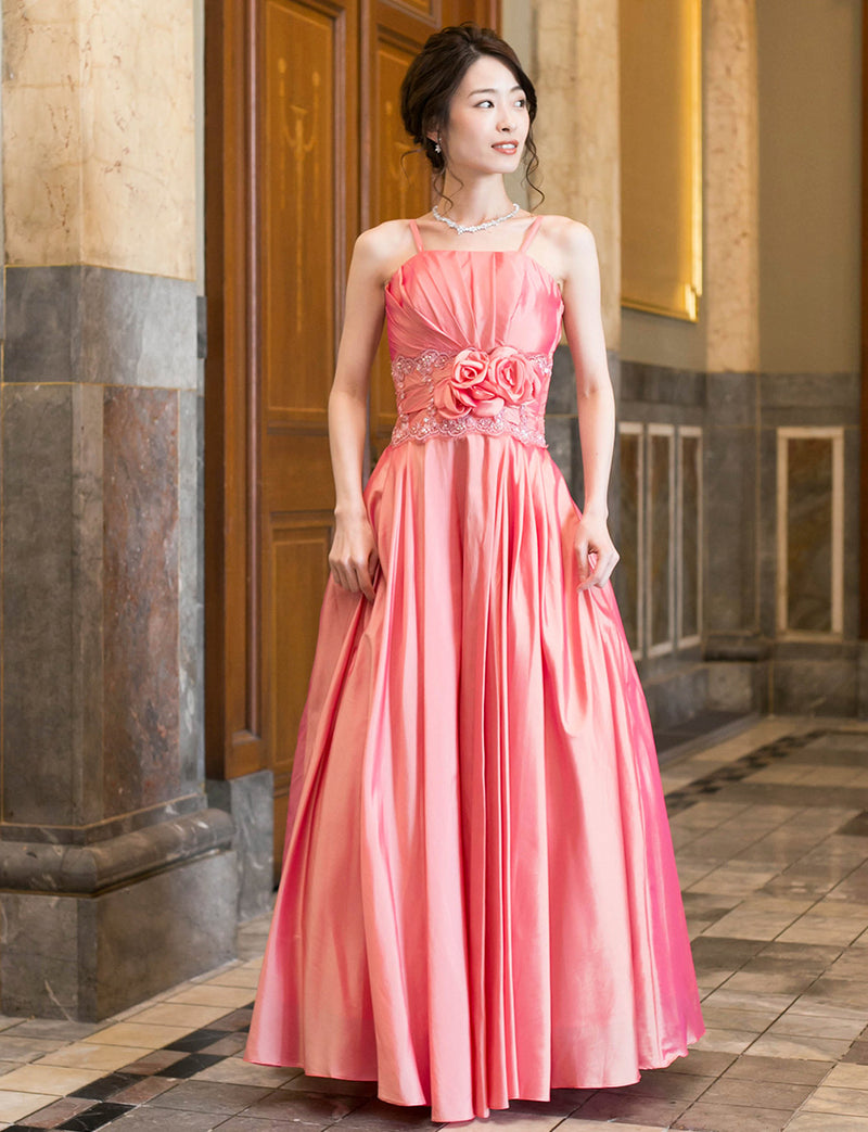 TWEED DRESS(ツイードドレス)のコーラルピンクロングドレス・タフタ ｜TH1408-CPKの全身正面ストラップ着用画像です。