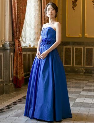TWEED DRESS(ツイードドレス)のロイヤルブルーロングドレス・タフタ ｜TH1408-RBLの全身斜め画像です。