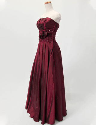 TWEED DRESS(ツイードドレス)のワインレッドロングドレス・タフタ ｜TH1408-WRDのトルソー全身斜め画像です。