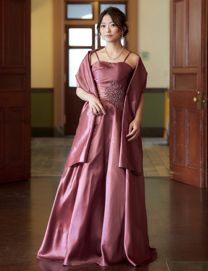 TWEED DRESS(ツイードドレス)のピンクローズロングドレス・タフタ｜TH1432-1-PKRの全身正面ストール着用画像です。