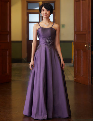 TWEED DRESS(ツイードドレス)のプラムロングドレス・タフタ｜TH1432-1-PMの全身正面ストラップ着用画像です。