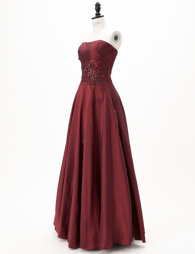 TWEED DRESS(ツイードドレス)のレッドブラックロングドレス・タフタ｜TH1432-1-RBKのトルソー全身斜め画像です。