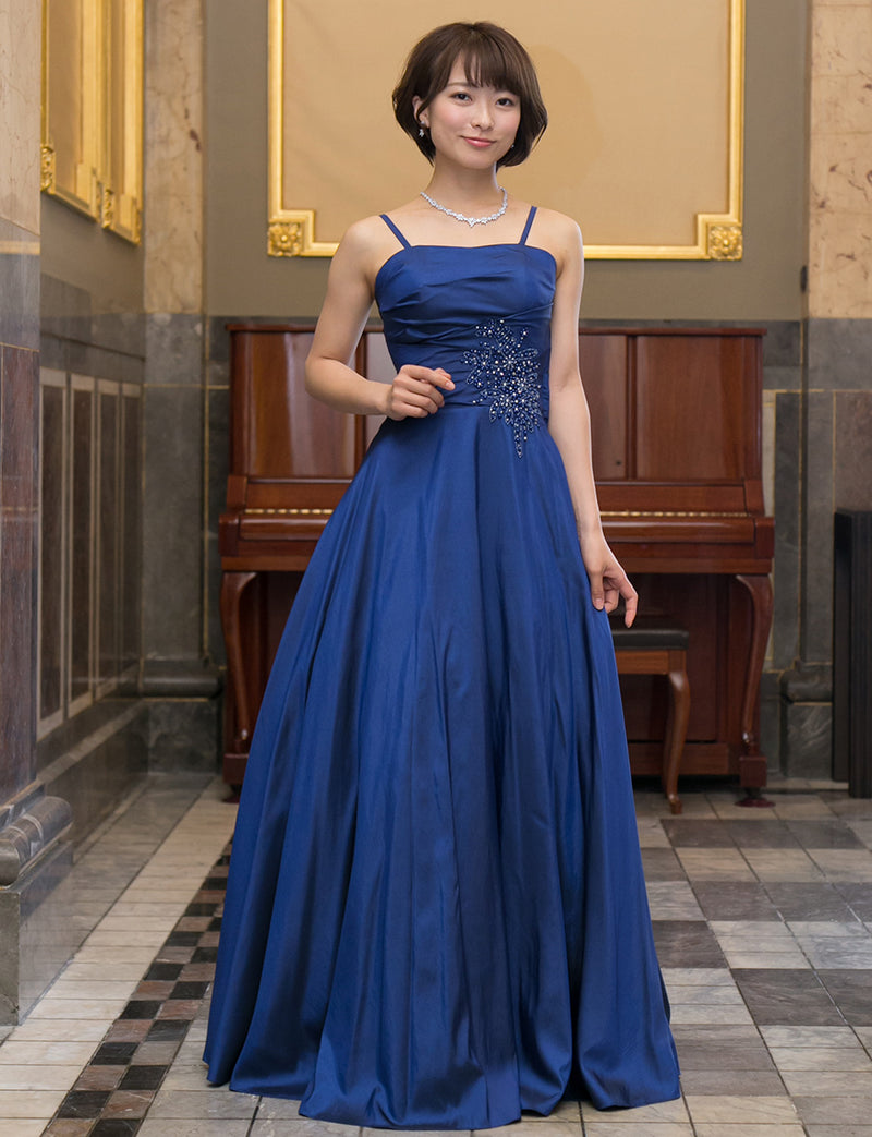 TWEED DRESS(ツイードドレス)のブルーネイビーロングドレス・タフタ｜TH1432-BLNYの全身正面ストラップ着用画像です。