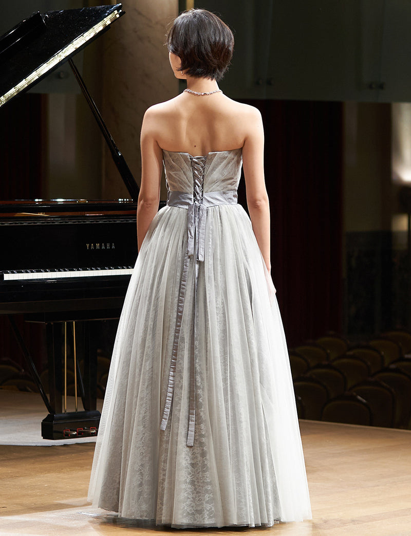 TWEED DRESS(ツイードドレス)のペールグレーロングドレス・チュール｜TH1454-PGYの全身背面画像です。