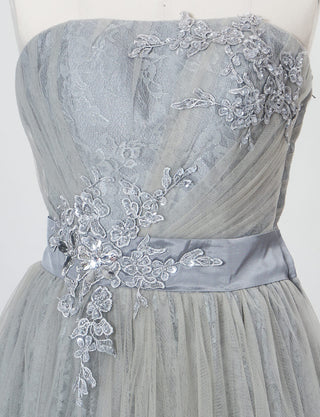 TWEED DRESS(ツイードドレス)のペールグレーロングドレス・チュール｜TH1454-PGYのトルソー上半身正面画像です。