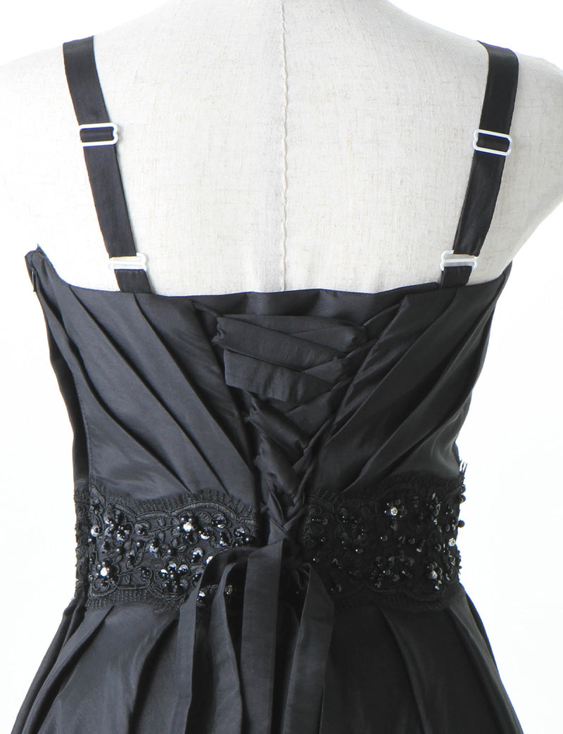 TWEED DRESS(ツイードドレス)のブラックロングドレス・タフタ｜TM1674-BKのトルソー上半身背面画像です。
