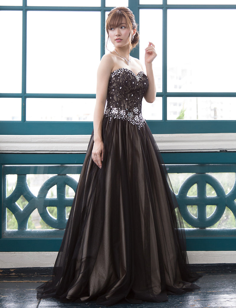 TWEED DRESS(ツイードドレス)のブラック×ゴールドロングドレス・チュール｜TM1680-BKの全身斜め画像です。
