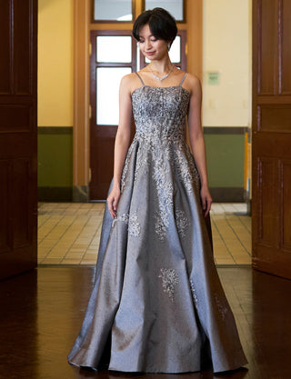 TWEED DRESS(ツイードドレス)のダークグレーロングドレス・ジャガード｜TN2011-DGYの全身正面ストラップ着用画像です。