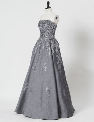 TWEED DRESS(ツイードドレス)のダークグレーロングドレス・ジャガード｜TN2011-DGYのトルソー全身斜め画像です。