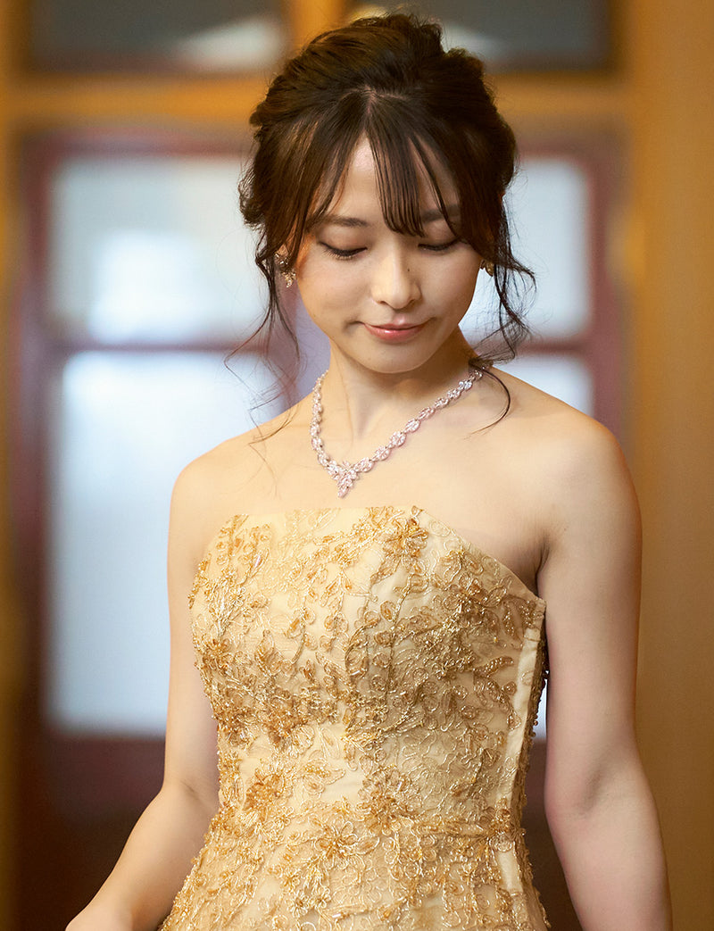 TWEED DRESS(ツイードドレス)のゴールドロングドレス・チュール｜TN2015-GDの上半身斜め画像です。