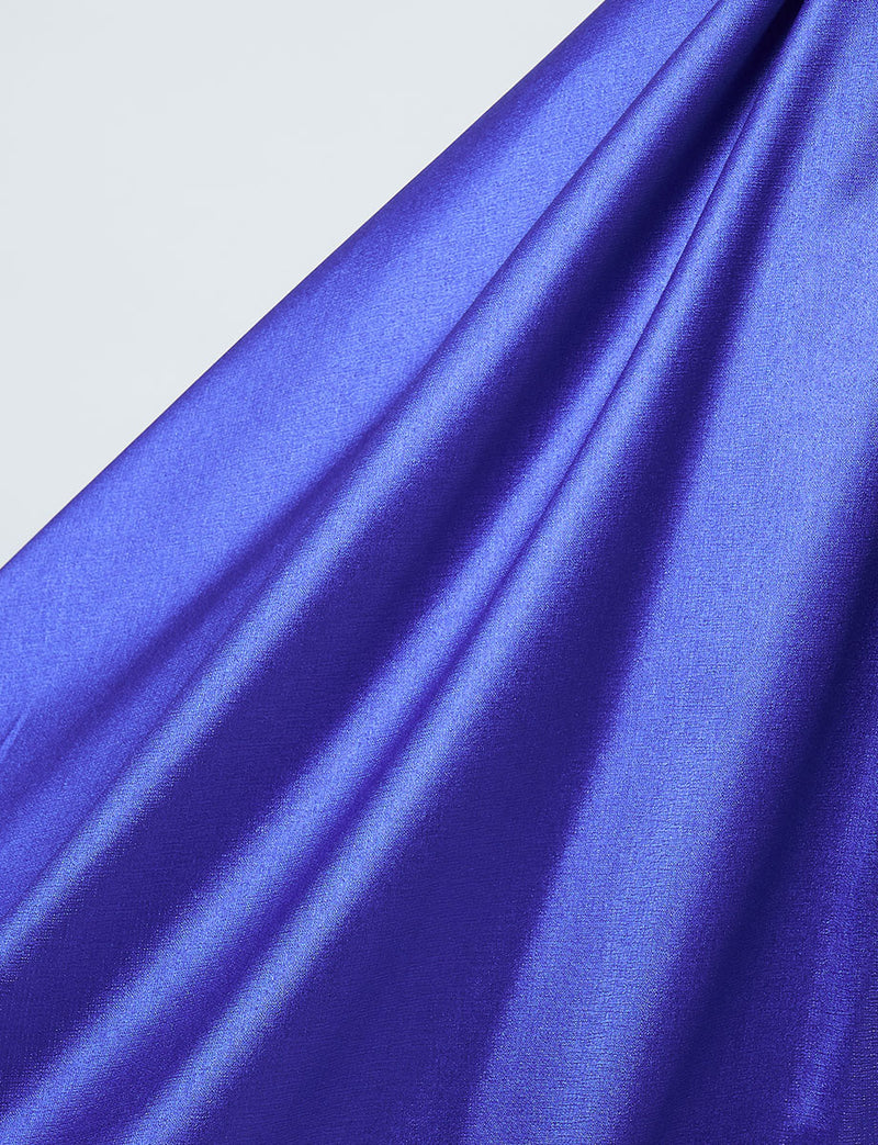 FineFeathers(ファインフェザーズ)のロイヤルブルーロングドレス・サテン｜TO2102-RBLのスカート生地拡大画像です。