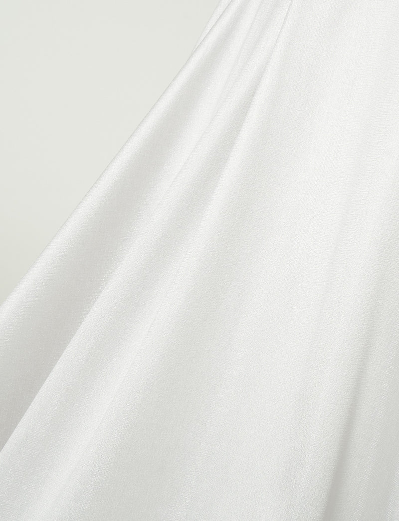 FineFeathers(ファインフェザーズ)のシルバーロングドレス・サテン｜TO2102-SILのスカート生地拡大画像です。