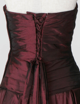 TWEED DRESS(ツイードドレス)のバーガンディーロングドレス・タフタ｜TS1578-BGDのトルソー上半身背面画像です。