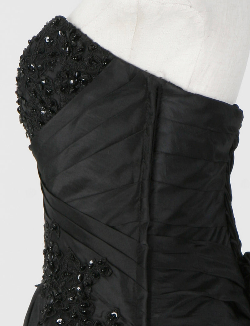 TWEED DRESS(ツイードドレス)のブラックロングドレス・タフタ｜TS1578-BKのトルソー上半身側面画像です。