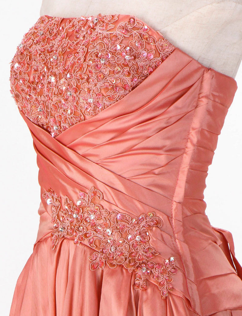 TWEED DRESS(ツイードドレス)のゴールドコーラルロングドレス・タフタ｜TS1578-GCOのトルソー上半身斜め画像です。