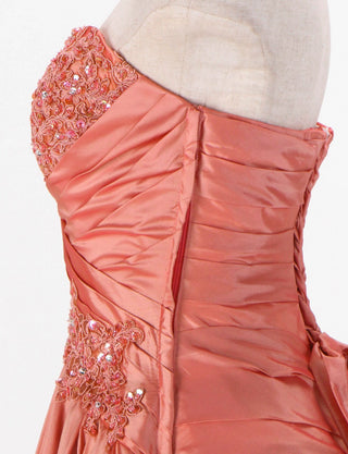 TWEED DRESS(ツイードドレス)のゴールドコーラルロングドレス・タフタ｜TS1578-GCOのトルソー上半身側面画像です。
